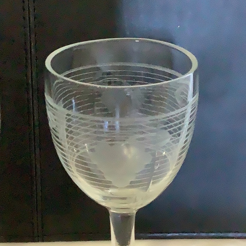 Vintage Depression Pressed Glass "Grape on Grid" Wine Cordial Stem Glasses (2) - Picture 2 of 7